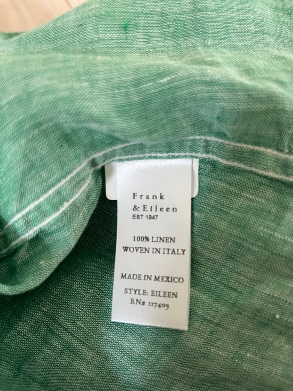 Frank & Eileen Linen Button-Down Shirt in bright spring green - Picture 4 of 5